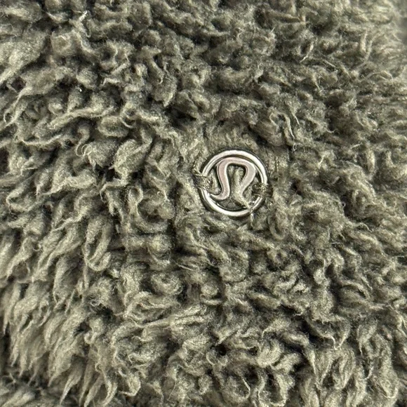 Lululemon Warmth Restore‎ Sherpa Pullover Size XS/SMALL Olive Green - Picture 4 of 5